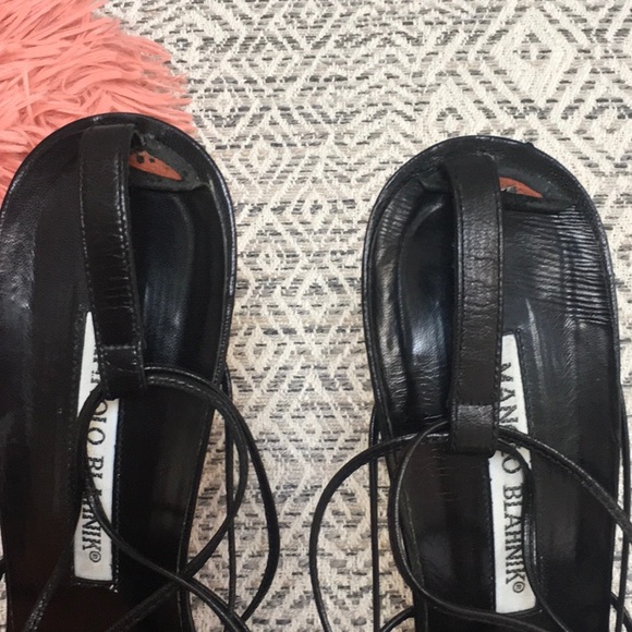 Strappy lace up Manolo Blahnik sandals - Picture 6 of 7